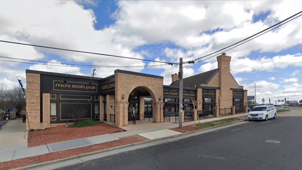 Zaffiro’s Pizza plans to open restaurant within Mo’s Irish Pub in Wauwatosa — BizTimes Milwaukee